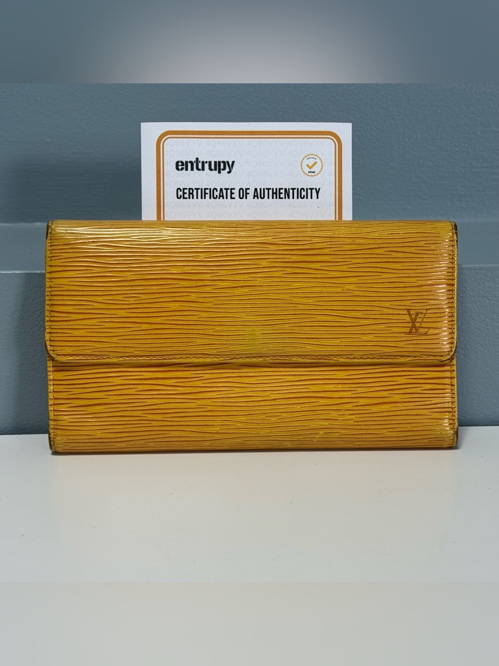 Louis Vuitton Yellow Epi Leather International Wallet (Trifold)